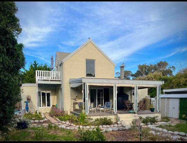 3 BEDROOM PROPERTY TO RENT IN KOMMETJIE